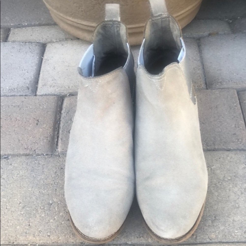 (Sold) TOMS Ella Desert Taupe Suede Metallic Boo - Picture 5 of 8